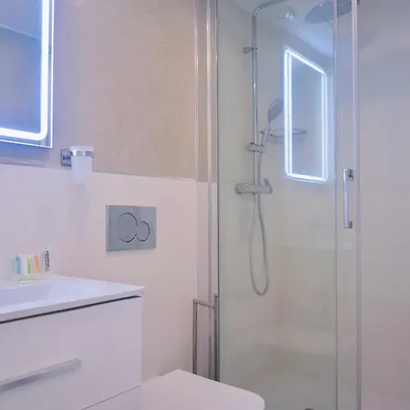 Golden Myra 招待所 马尔韦利亚