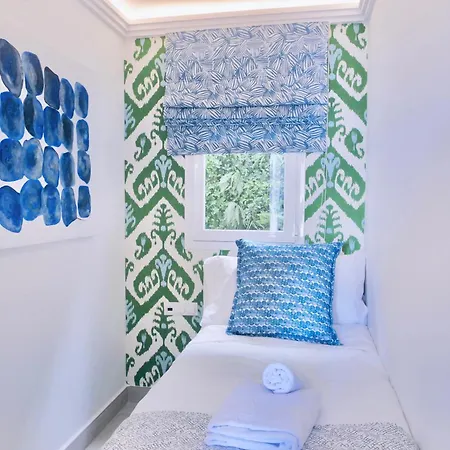 Golden Myra 招待所 3*