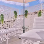 게스트하우스 Golden Myra 3*