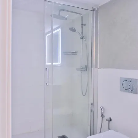 Myra Apart-hotel 招待所 3*