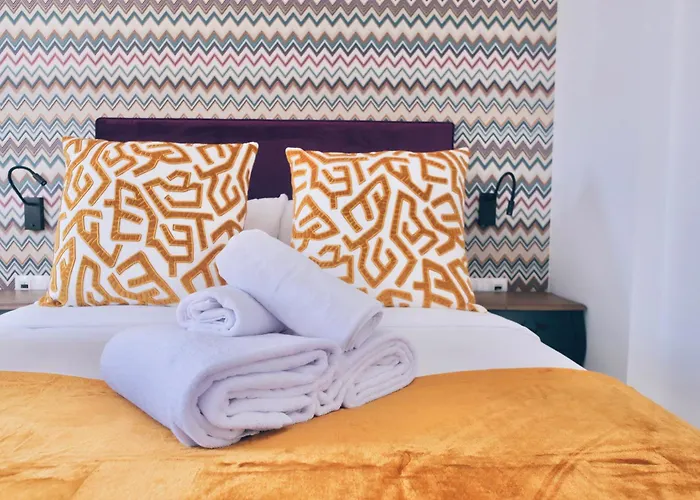 Golden Myra 게스트하우스 3*