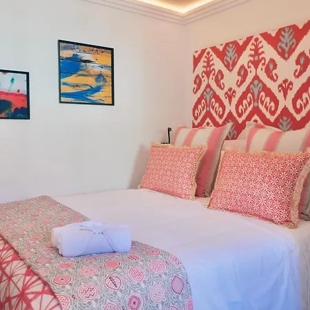 Golden Myra ゲストハウス 3*