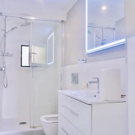 Golden Myra ゲストハウス 3*